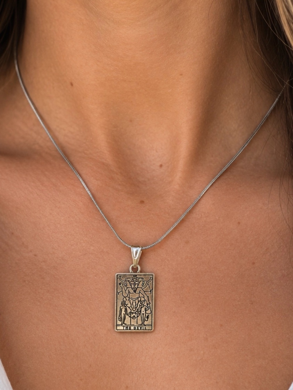 🔮 Tarot Card Necklace - The Devil